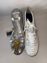 Load image into Gallery viewer, Mizuno Moreila Neo Sg