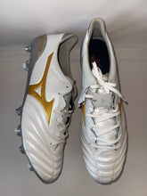 Load image into Gallery viewer, Mizuno Moreila Neo Sg