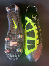 Load image into Gallery viewer, Nike t90 laser Sg Uk 8