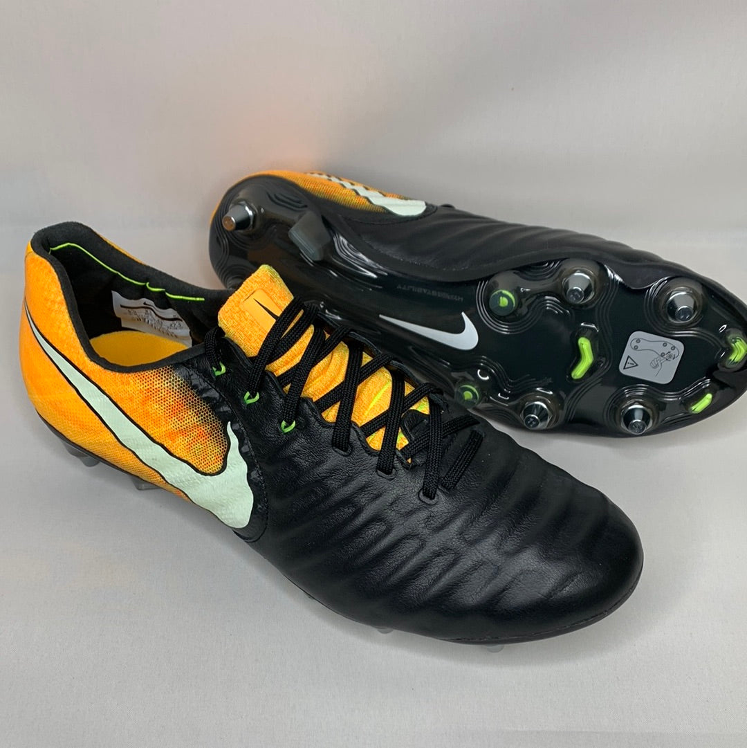 Nike tiempo black outlet and yellow